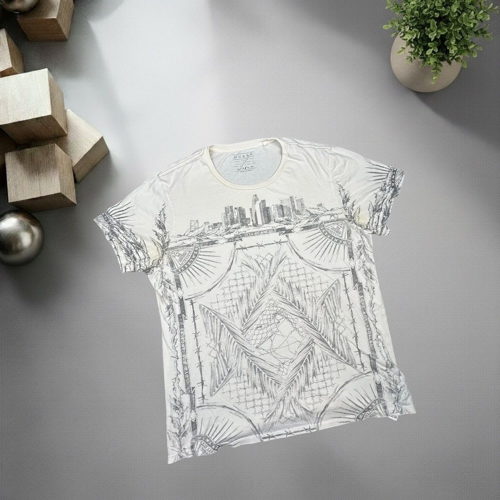 Vintage Guess Los Angeles City of Angels Graphic T-Shirt White Cream Mens Medium
